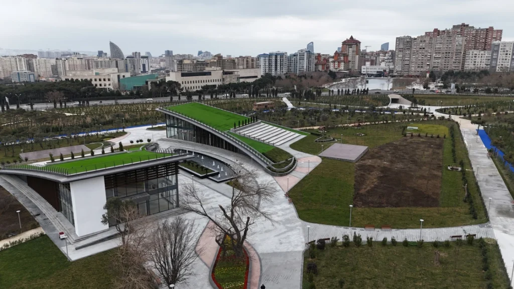 Yeni parkın açılışı, İlham Əliyev, Mehriban Əliyeva