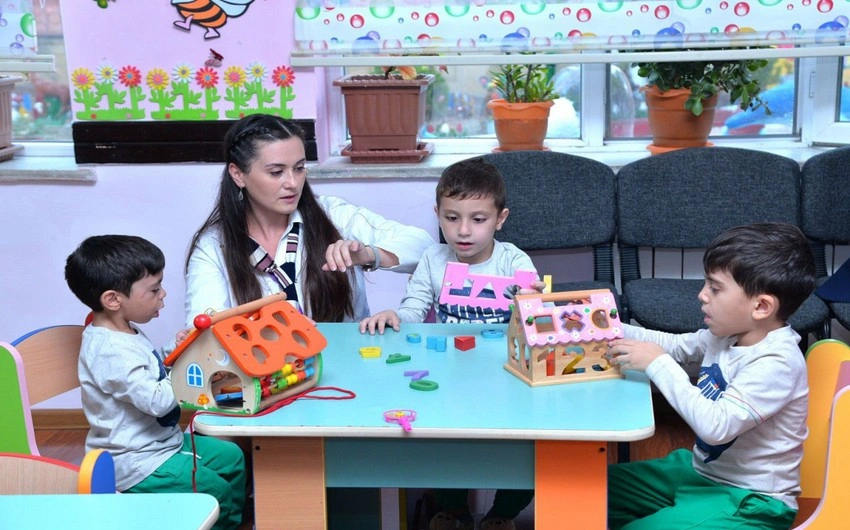 tərbiyəçi-müəllimlərin yerdəyişməsi, tərbiyəçi-müəllim, tərbiyəçi, müəllim, bağça, uşaq