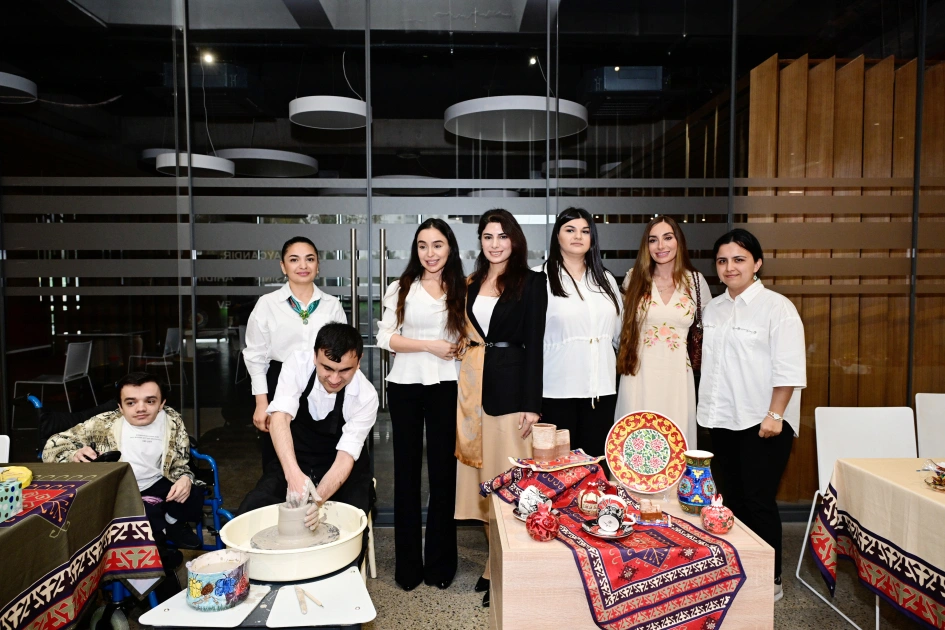 həssas qruplara aid şəxslərin yaradıcılıq prosesi, Leyla Əliyeva, Arzu Əliyeva