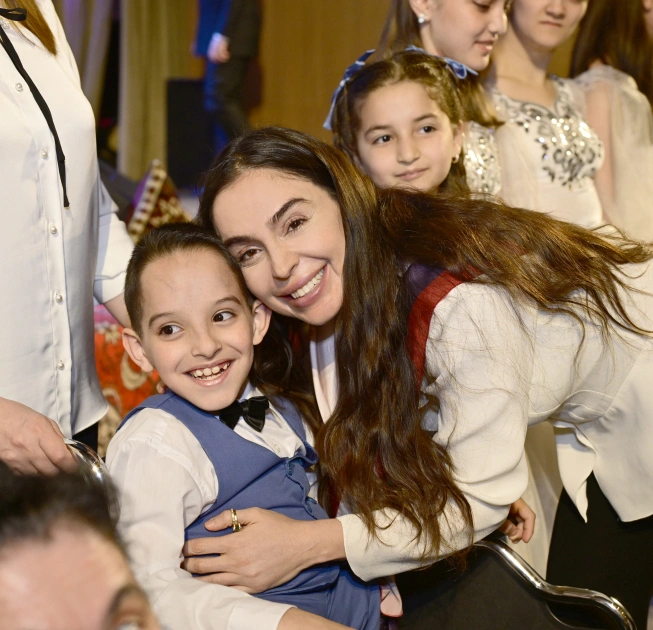 həssas qruplara aid şəxslərin yaradıcılıq prosesi, Leyla Əliyeva, Arzu Əliyeva