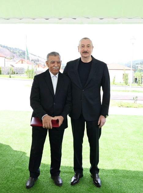 Laçının Bəylik kəndinə köçən sakinlərlə görüş, Laçın, Bəylik kəndi, Sakinlərlə görüş