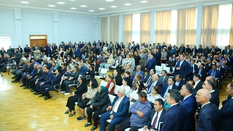 Biləcəri sakinləri ilə görüş, Eldar Əzizov, Bakı Şəhər İcra Hakimiyyəti, BŞİH, Binəqədi Rayon İcra Hakimiyyəti