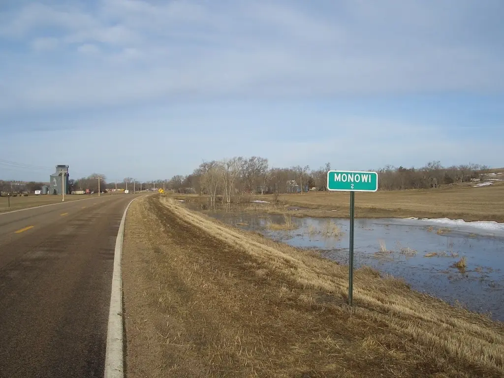 Yalnız bir sakini olan şəhər, ABŞ, Nebraska, Monovi