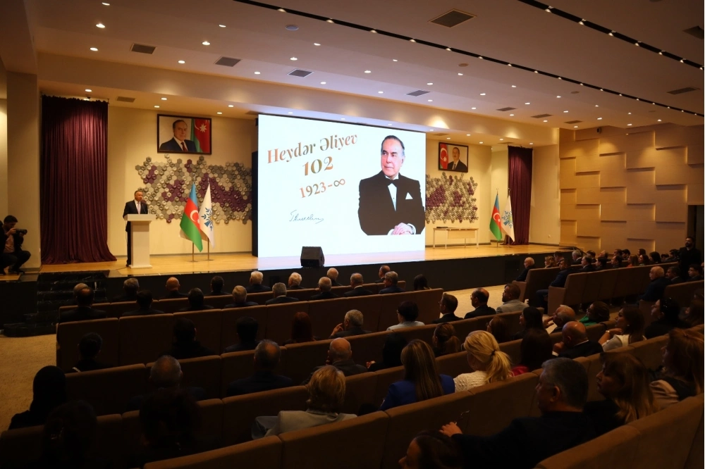 Ulu Öndər Heydər Əliyevin 102 illiyi münasibətilə tədbir, Nərimanov rayonu, Elgin Həbibullayev