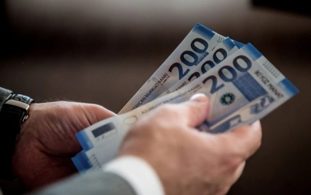 Bakıda orta əməkhaqqı, orta aylıq əməkhaqqı, əməkhaqqı, maaş, pul