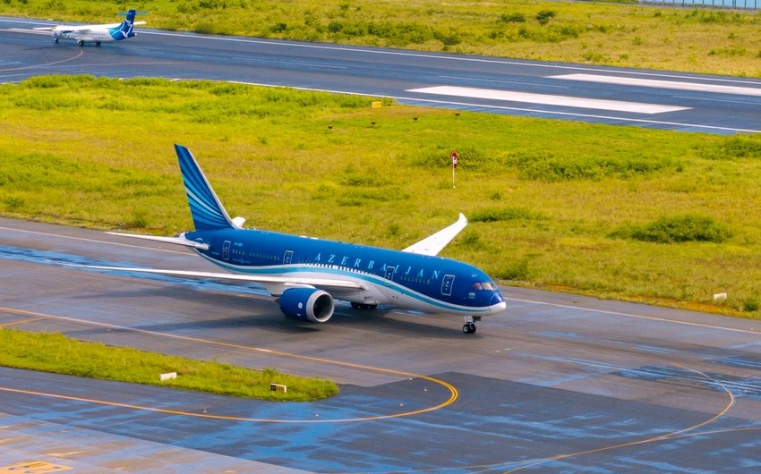 AZAL, Təyyarə, Heydər Əliyev Beynəlxalq Aeroportu