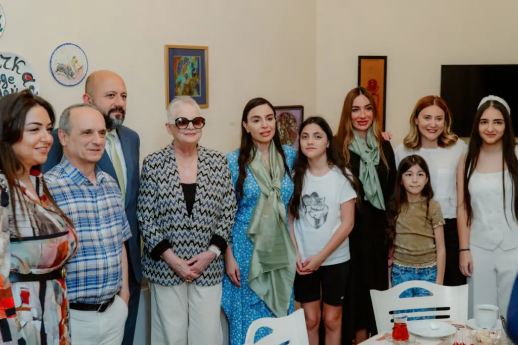 "Zeynəbin sehrli dünyası", Maqsud İbrahimbəyov, Maqsud İbrahimbəyov Yaradıcılıq Mərkəzi, Zeynəb Babayeva, Leyla Əliyeva, Arzu Əliyeva