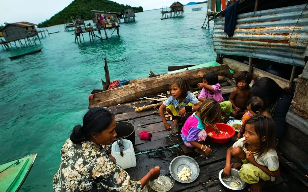 Bajau, Bajau xalqı, "Dəniz qaraçıları", "Dəniz köçəriləri"