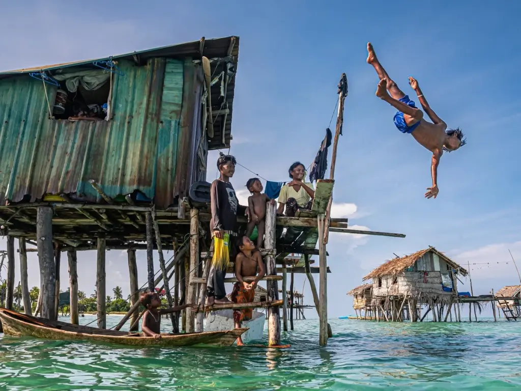 Bajau, Bajau xalqı, "Dəniz qaraçıları", "Dəniz köçəriləri"
