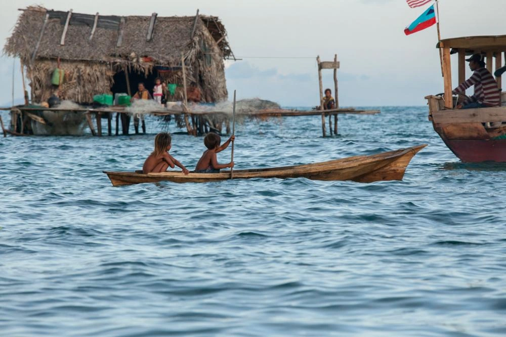 Bajau, Bajau xalqı, "Dəniz qaraçıları", "Dəniz köçəriləri"