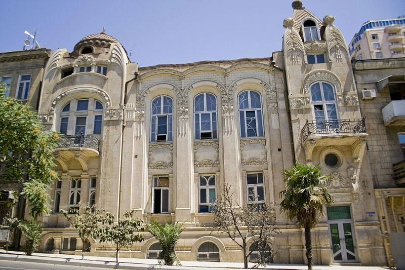 Bakının memarlıq dramı, Архитектурная драма Баку