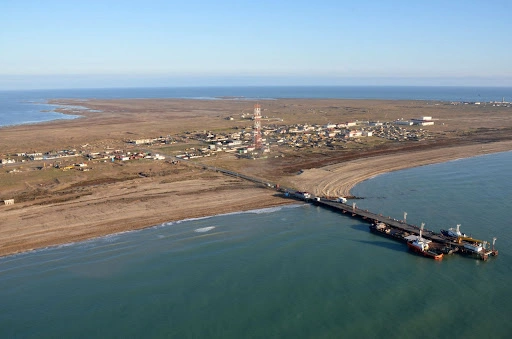 Чилов, Остров Чилов, Море, Нефть, Моряк