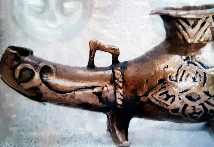 Minilliklər boyu yaşayan alov, Çıraq, Alov