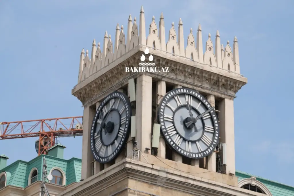 “Saatlı bina”, Saatlı bina, Nərimanov rayonu