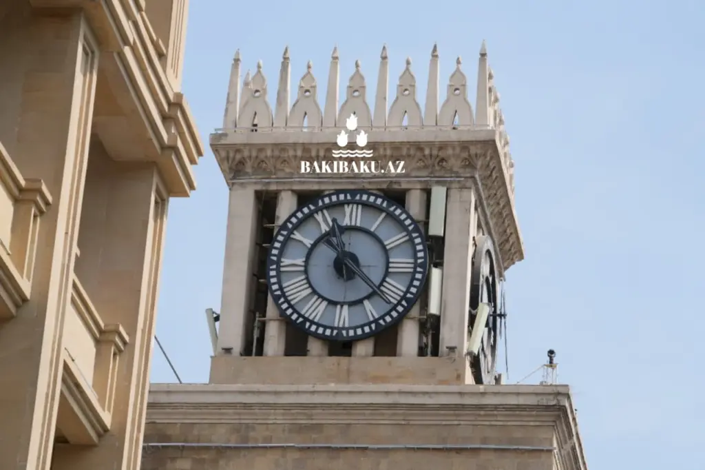 “Saatlı bina”, Saatlı bina, Nərimanov rayonu