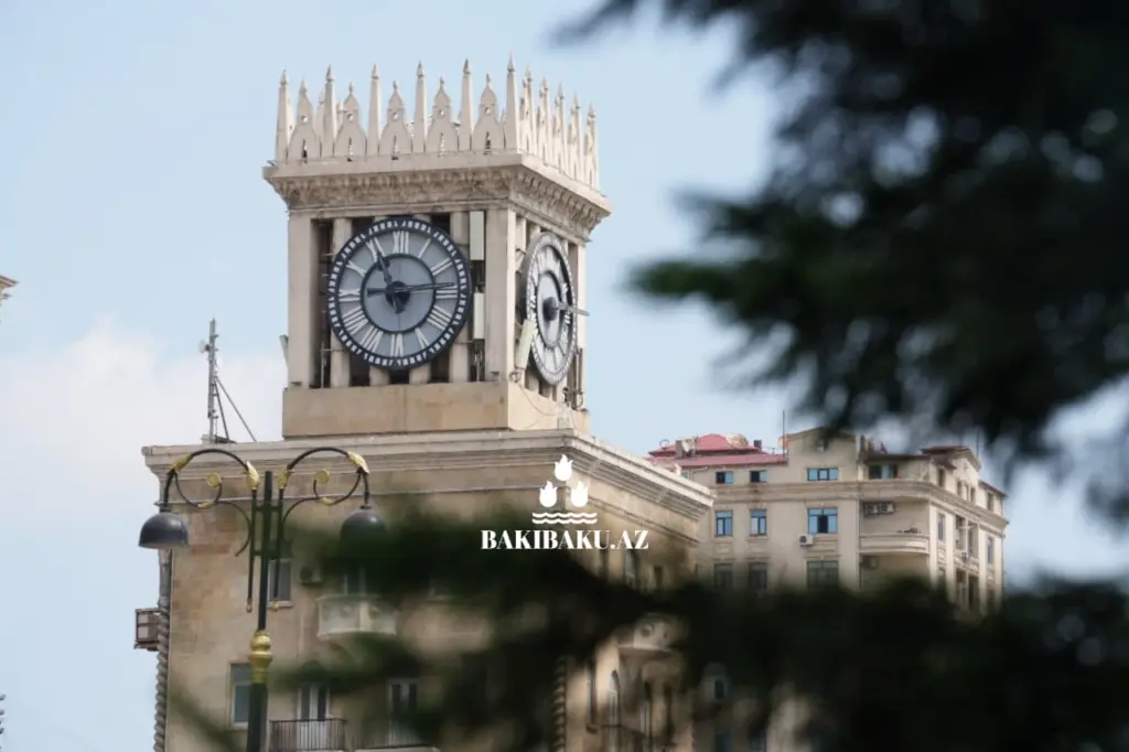 “Saatlı bina”, Saatlı bina, Nərimanov rayonu