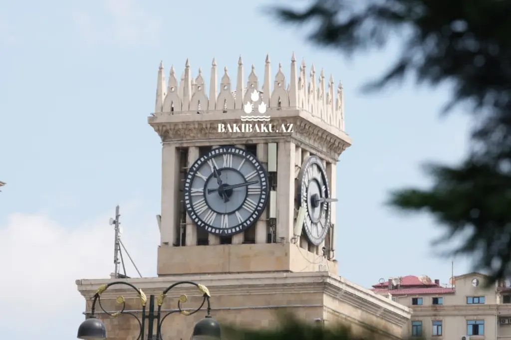 “Saatlı bina”, Saatlı bina, Nərimanov rayonu