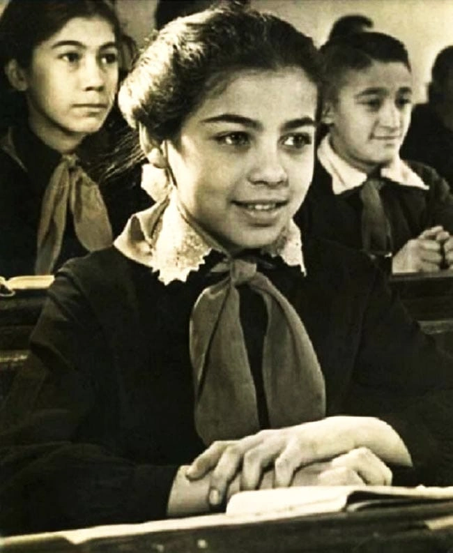 “Cücələrim”, Suğra Bağırzadə