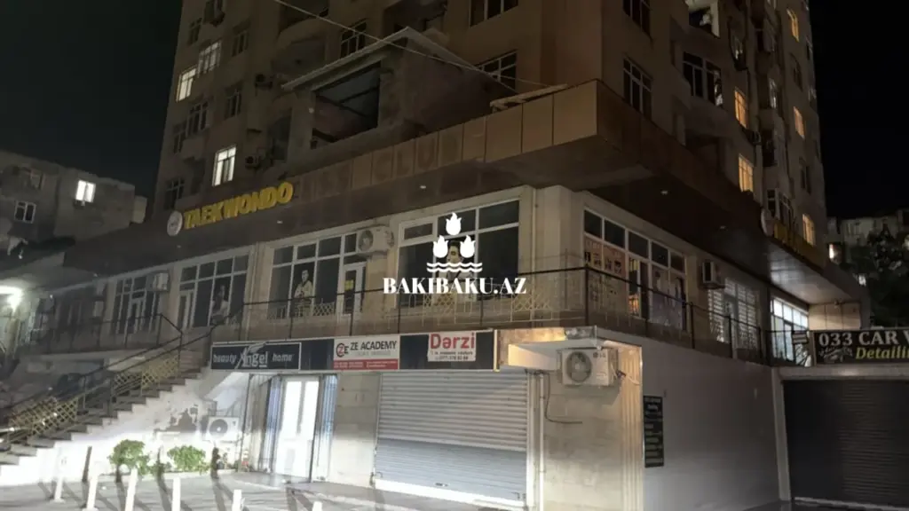 "Üç Tac", Yasamal, BŞİH