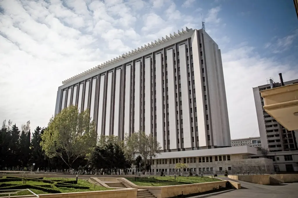 Məşhur univesitetdə təmir işləri, Azərbaycan Memarlıq və İnşaat Universiteti, AZMİU