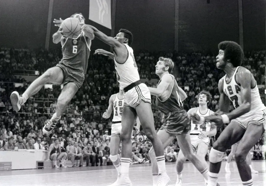 Basketbol, Münhen, Yay Olimpiya Oyunları, ABŞ, SSRİ