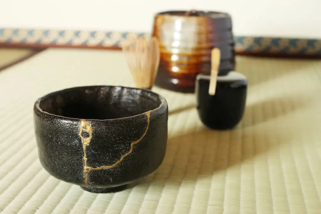 “Kintsugi”, Kintsugi, Yaponiya