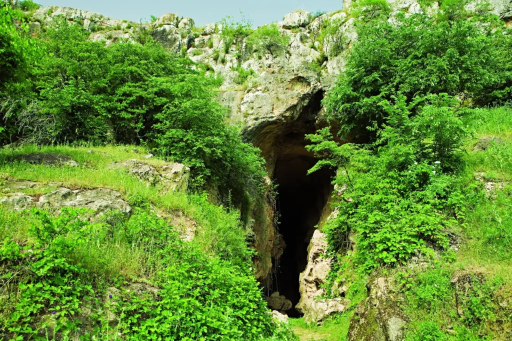 Odlar Yurdu Azərbaycan, Qarabağ, Xocavənd, Azıx mağarası, Azıxantrop