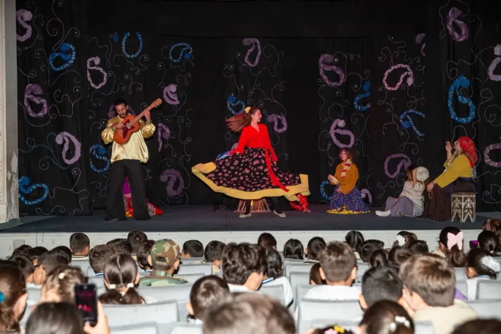 Bakı Uşaq və Gənclər Teatrı