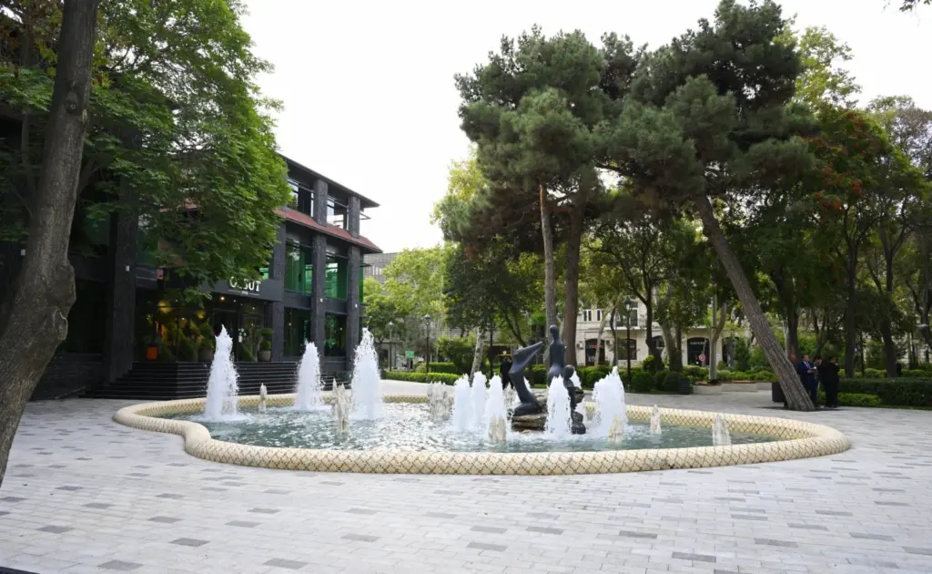 “Xaqani” bağı