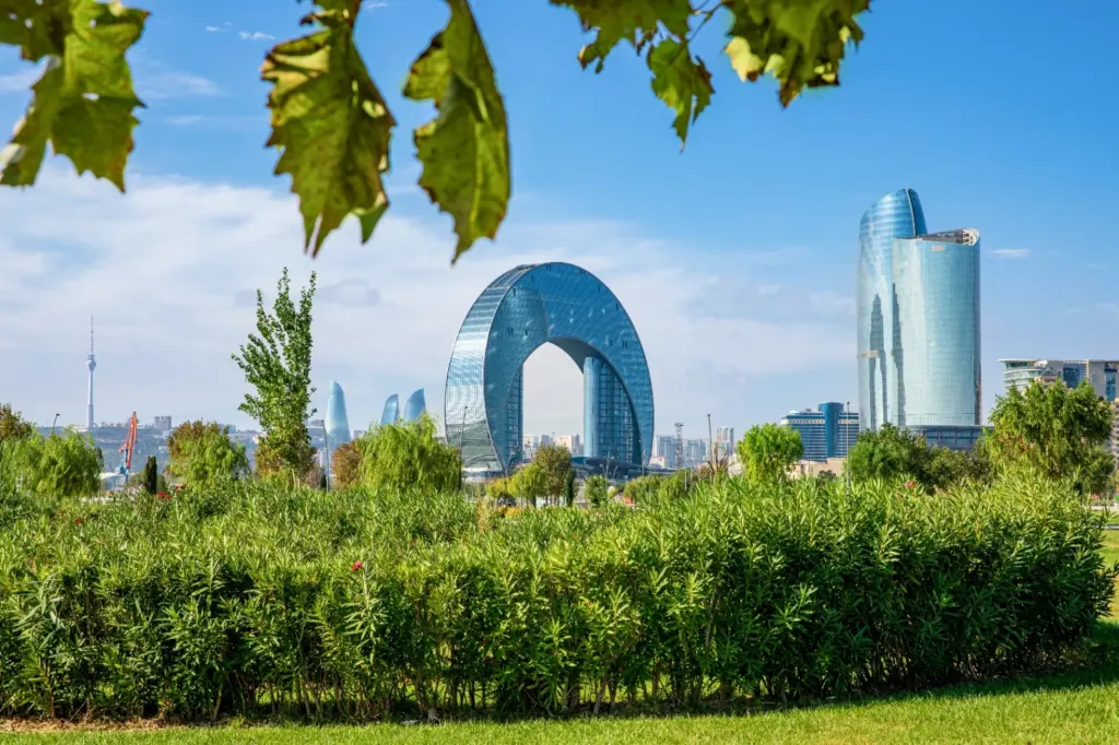 “Qara şəhər”, “Ağ şəhər”, “Bakının yaşıl siması”