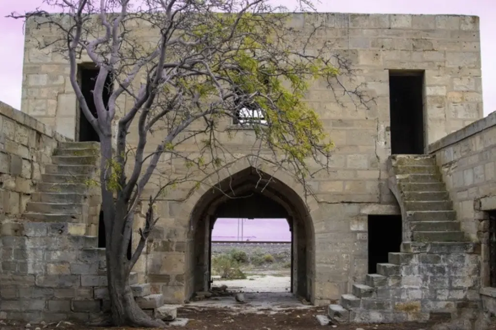 Səngəçal, Səngəçal karvansarası, Şirvanşahlar
