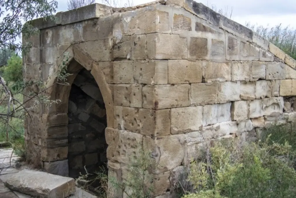 Səngəçal, Səngəçal karvansarası, Şirvanşahlar