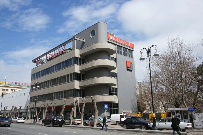 "Azərnəşr", “Mətbuat Sarayı”