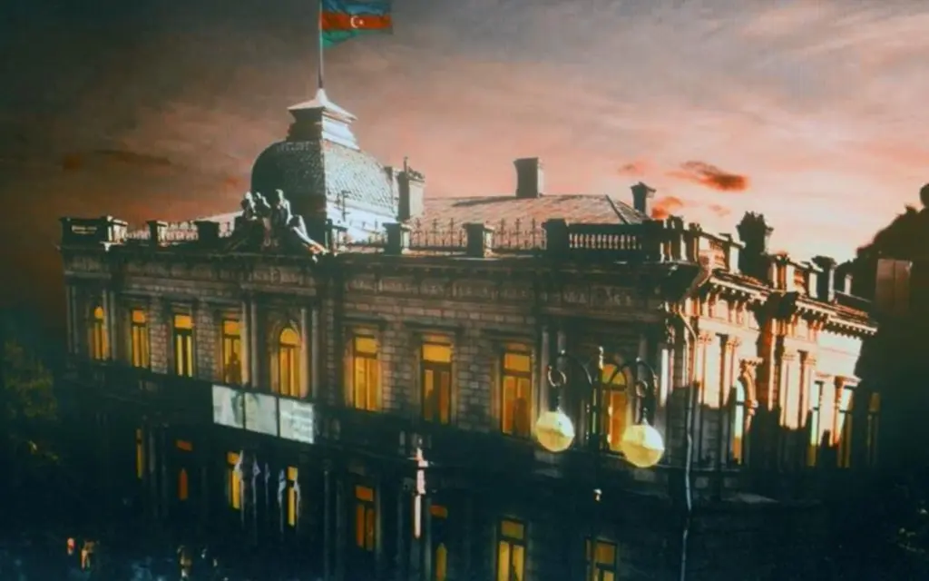 De Burun Sarayı, Azərbaycan Milli İncəsənət Muzeyi