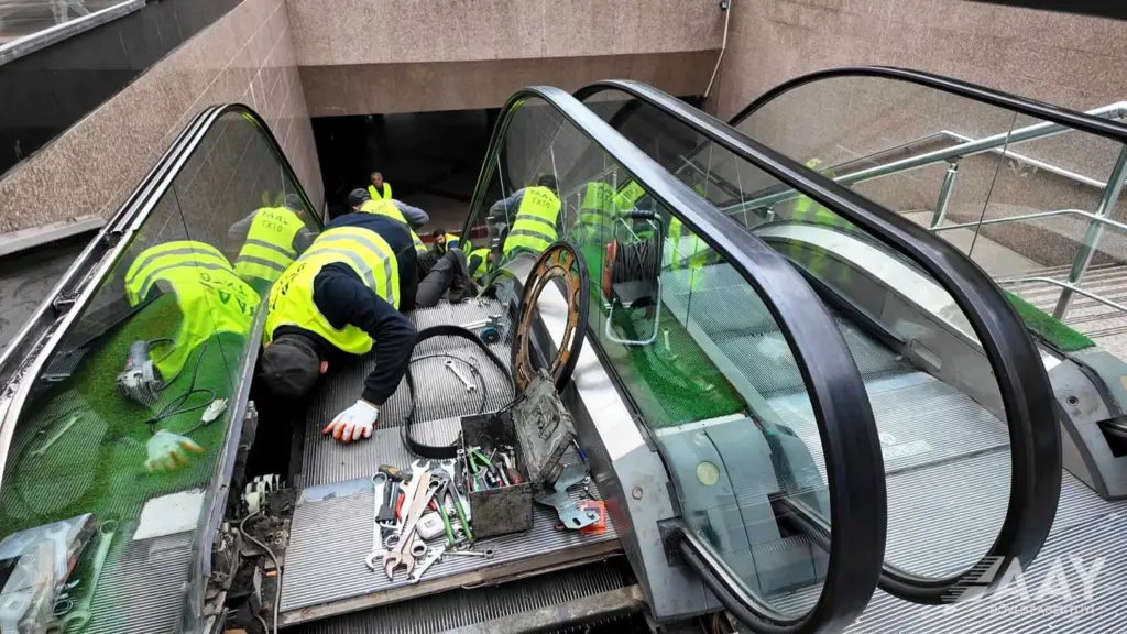 Eskalatorlar yenilənir, Eskalator, Piyada keçidi, AAYDA