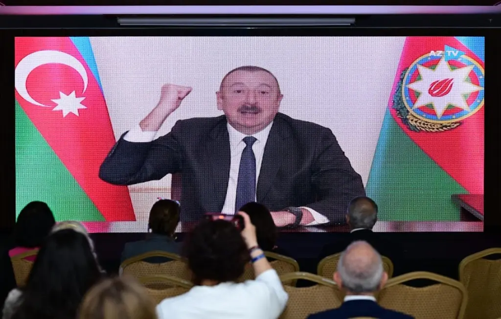 “Həqiqətin gözü”, Reza Deqati