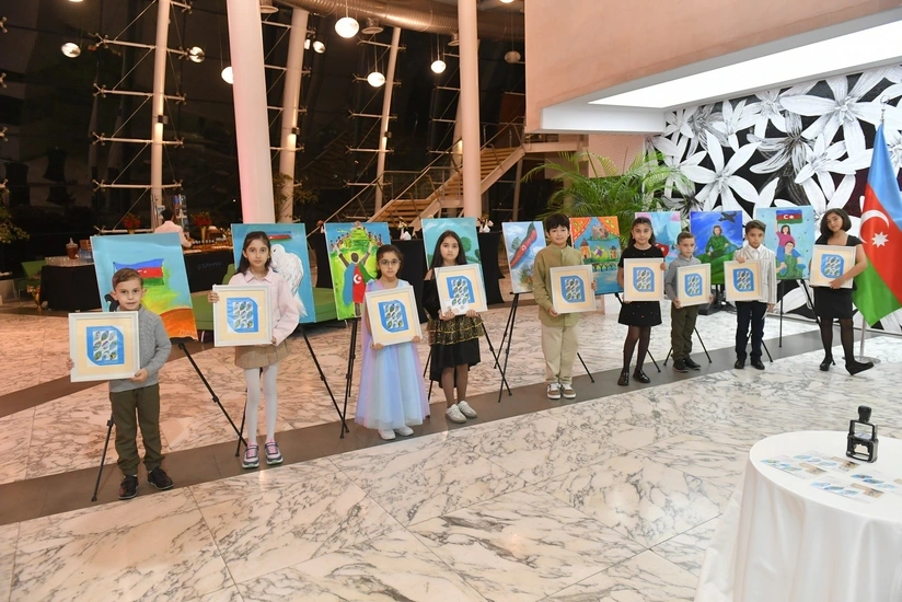 Şəhid övladlarının çəkdiyi rəsmlər, Rəqəmsal İnkişaf və Nəqliyyat Nazirliyi, "Azərpoçt" MMC, "Zəfər" Şəhid Ailələrinə Dəstək İctimai Birliyi, "Zəfər – şəhid övladlarının gözü ilə", Rəsm