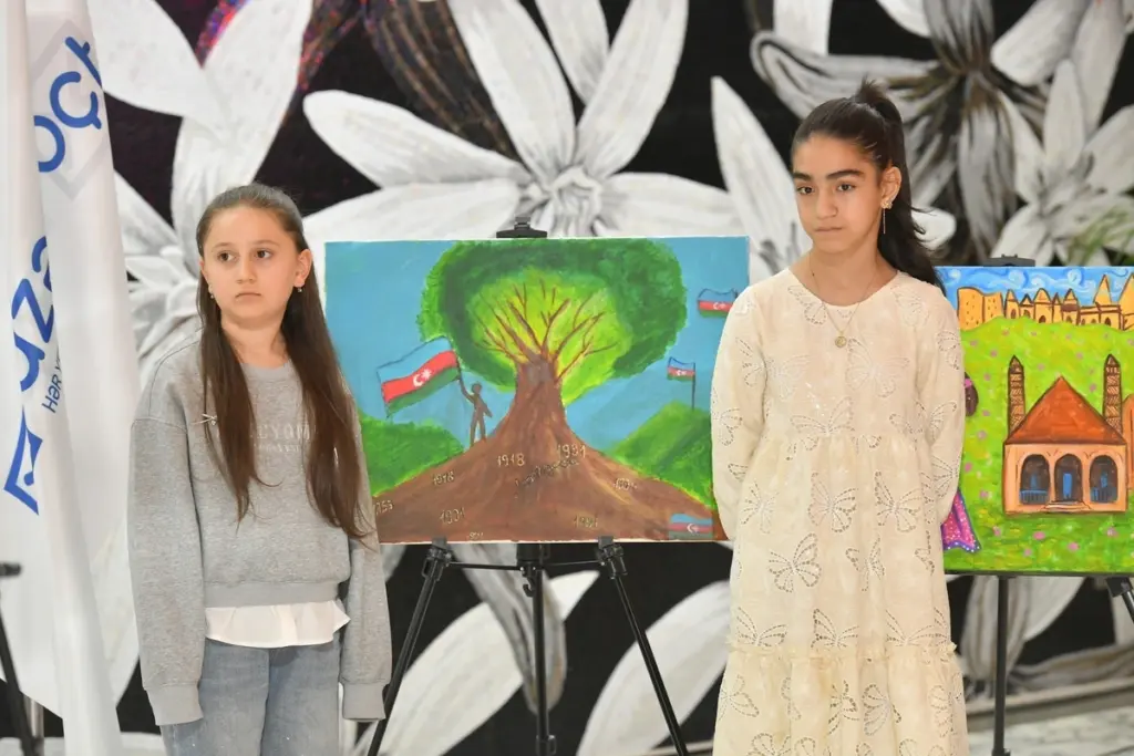 Rəqəmsal İnkişaf və Nəqliyyat Nazirliyi, "Azərpoçt" MMC, "Zəfər" Şəhid Ailələrinə Dəstək İctimai Birliyi, "Zəfər – şəhid övladlarının gözü ilə", Rəsm