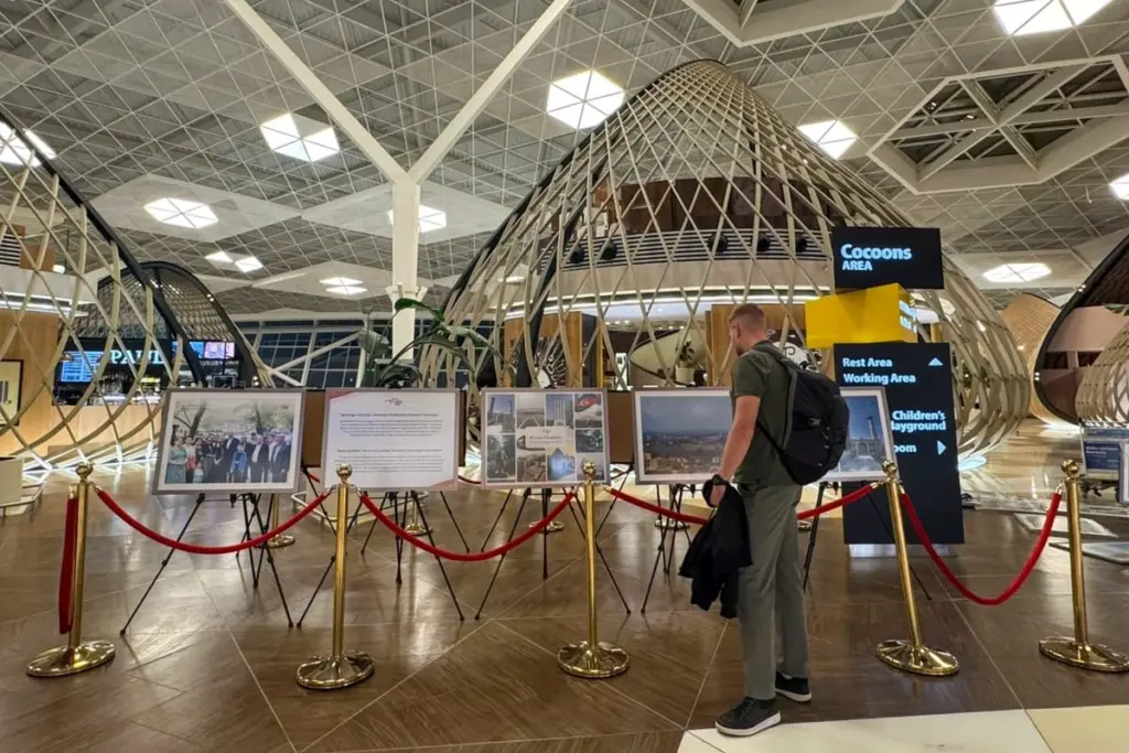 Heydər Əliyev adına Beynəlxalq Hava Limanı, "Qarabağın Dirçəlişi: Azərbaycan İntibahının Hekayəsi"