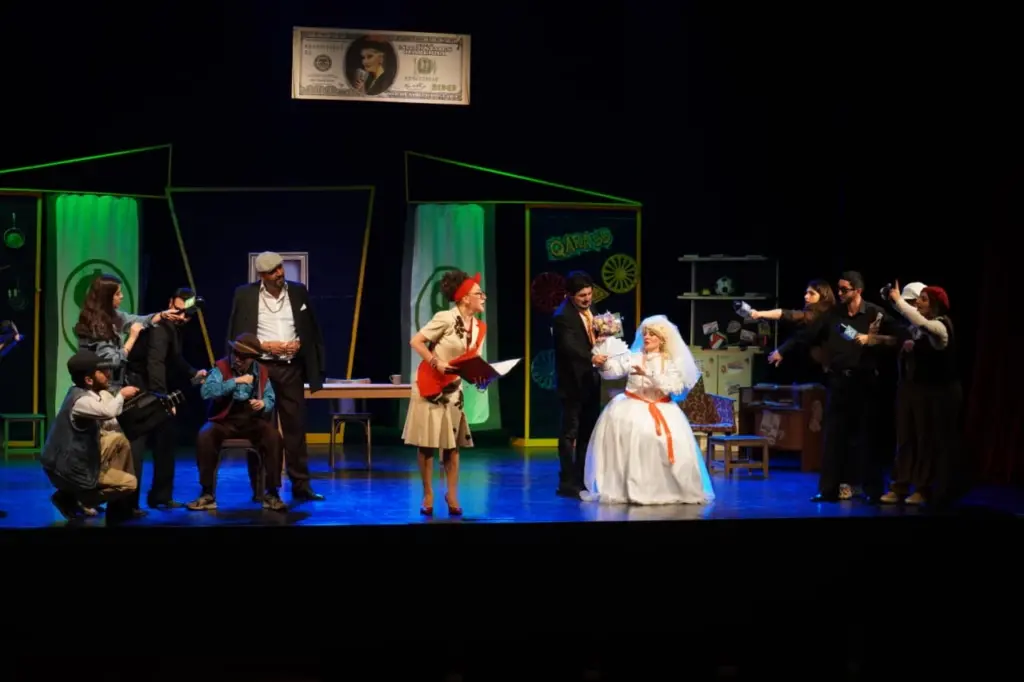 Şəki Dövlət Dram Teatrı, "Varlı qadın" tamaşası