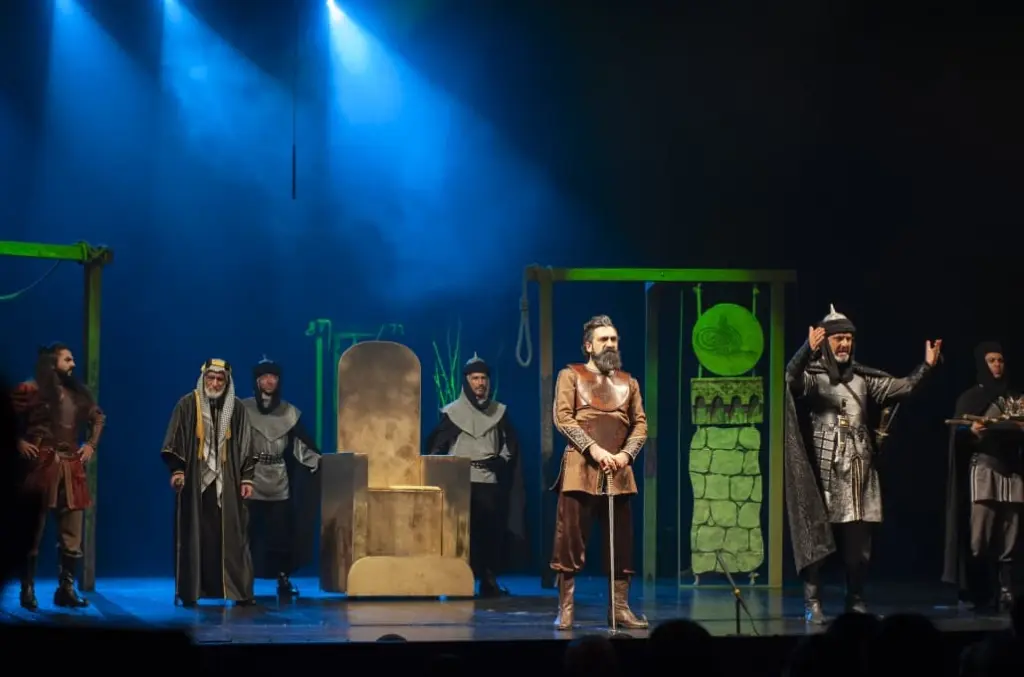 "Dar ağacı", Şəki Dövlət Dram Teatrı, Azərbaycan Dövlət Akademik Milli Dram Teatrı