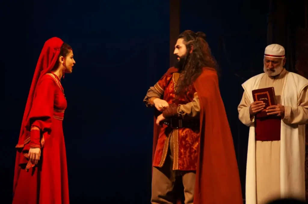 "Dar ağacı", Şəki Dövlət Dram Teatrı, Azərbaycan Dövlət Akademik Milli Dram Teatrı