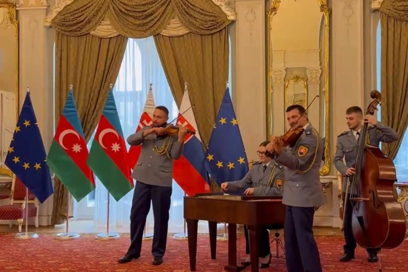 "Qurban olum Azərbaycan", Slovakiya