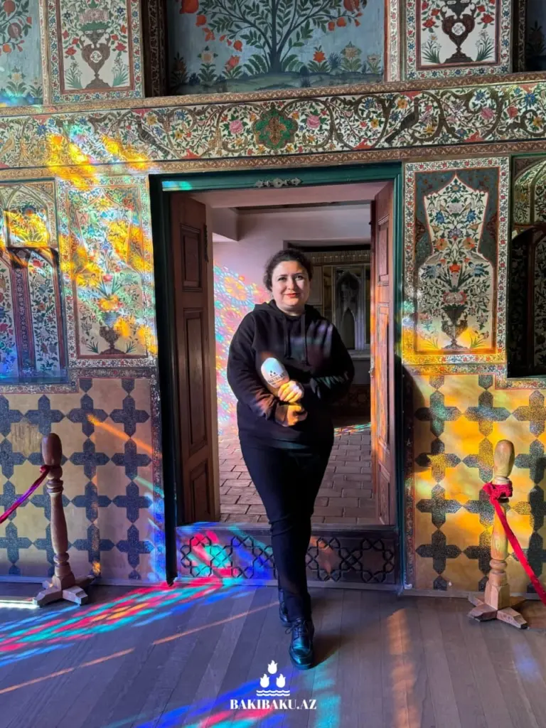 Xan Sarayı,  “Yuxarı Baş”, Şəki şəhəri, Dövlət Turizm Agentliyi