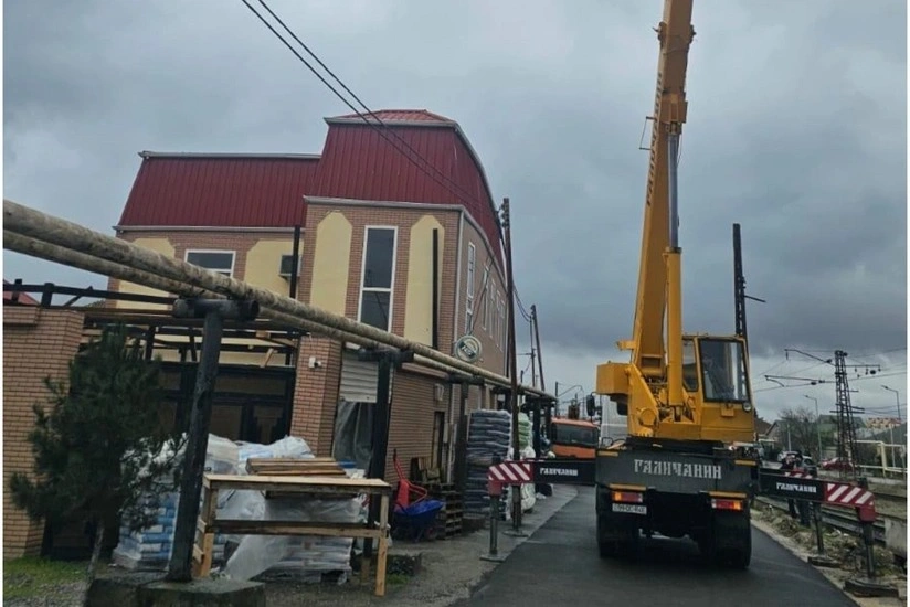 Binədə qanunsuz tikili, Binə qəsəbəsi