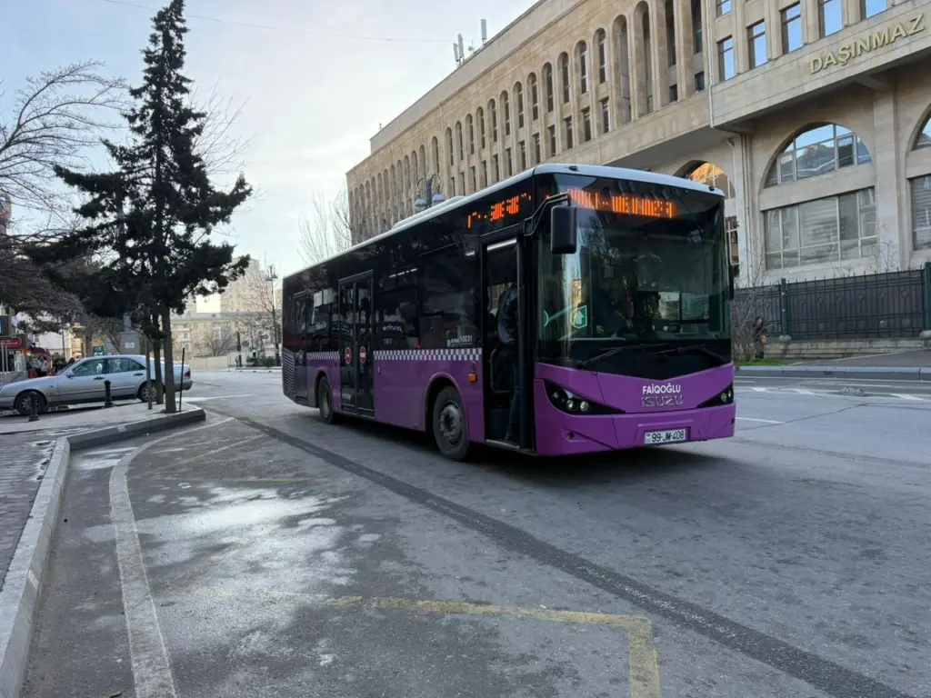 Avtobus
