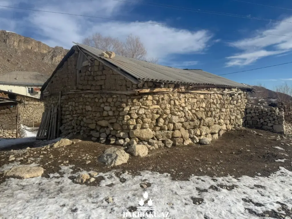 Qrız, Qrız kəndi, Quba rayonu