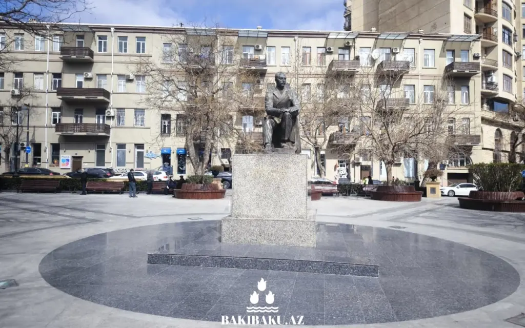 Mirzə Fətəli Axundov bağı, Mirzə Fətəli Axundov