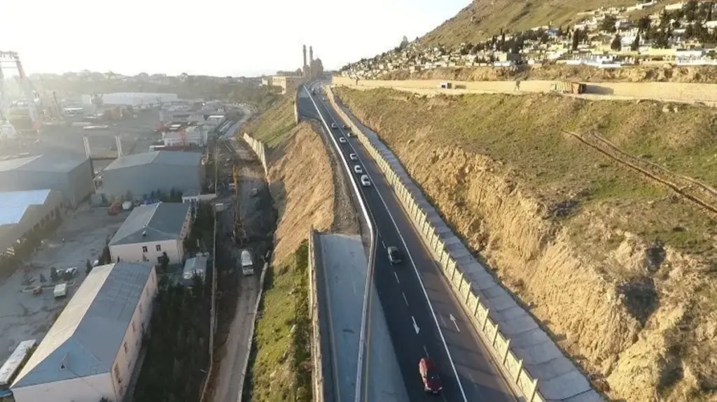 İstinad divarları