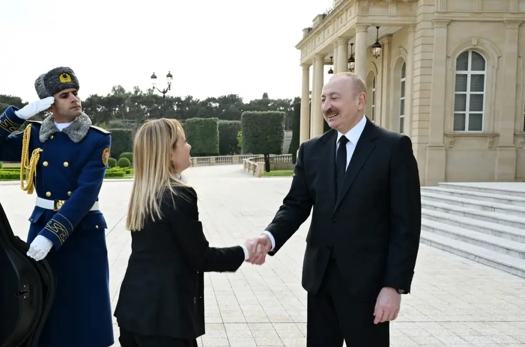 Corcia Meloni, İlham Əliyev